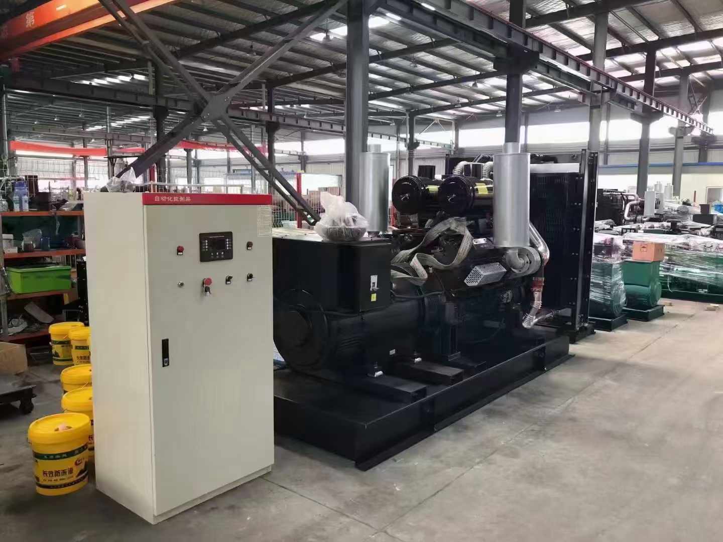 镇巴柴油发电机运行时的噪音和振动水平如何？